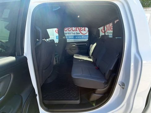 New 2026 RAM 1500 4x4 Crew Cab image 33