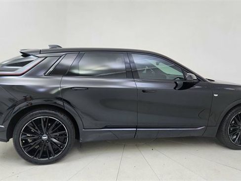 Used 2025 Cadillac Lyriq Sport image 6