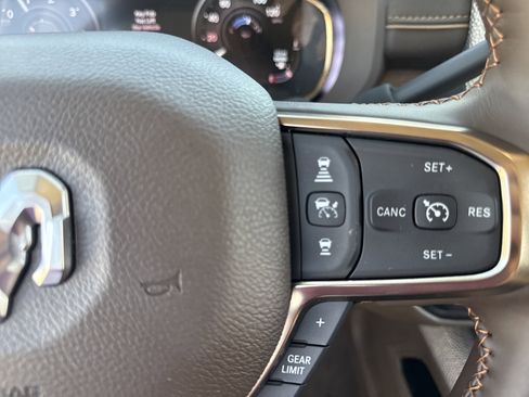 New 2025 RAM 2500 Limited image 19