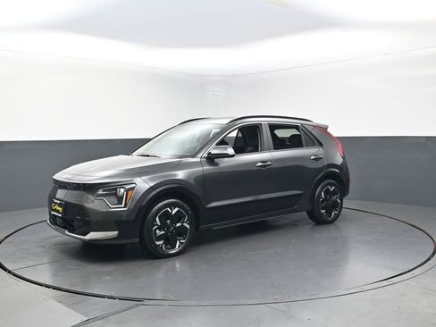 Used 2024 Kia Niro Wind w/ Wind Preserve Package image 8