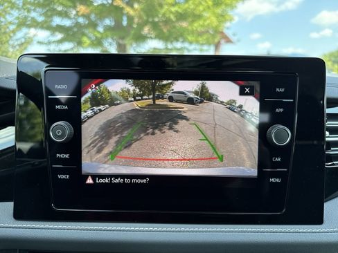 New 2025 Volkswagen Jetta SEL image 19