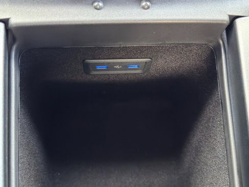 Used 2023 Mercedes-Benz S 500 4MATIC w/ AMG Line image 36