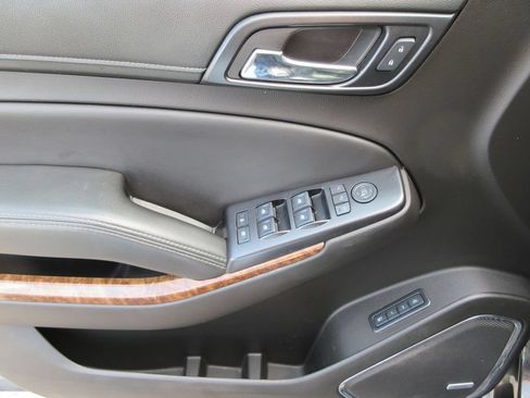 Certified 2017 Chevrolet Suburban Premier AWD/4WD image 23