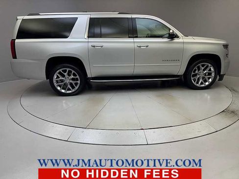 Used 2020 Chevrolet Suburban Premier image 6