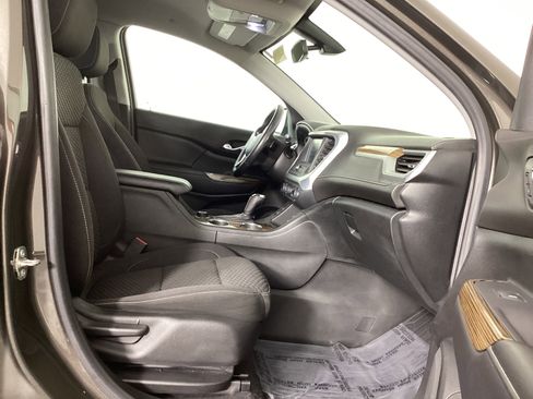 Used 2019 GMC Acadia SLE w/ Driver Alert Package I image 28