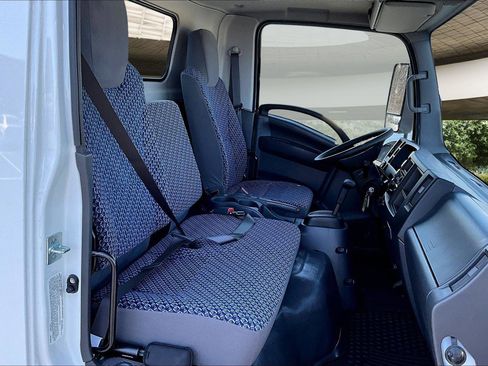 New 2025 Chevrolet Low Cab Forward image 9