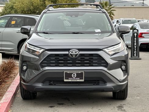 Used 2023 Toyota RAV4 XLE Premium image 10