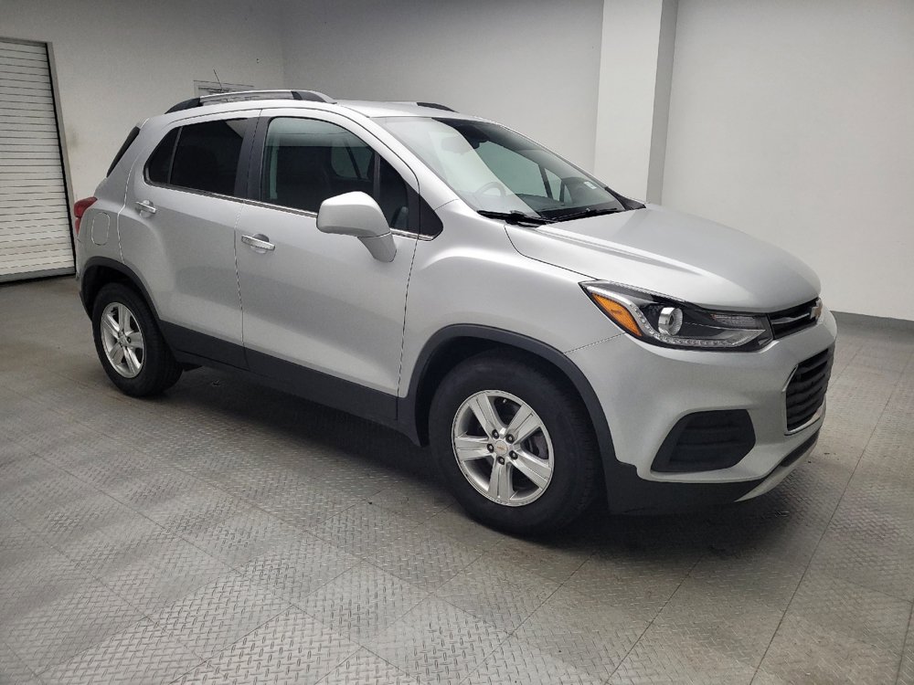 Used 2020 Chevrolet Trax LT w/ LT Convenience Package FWD image 11