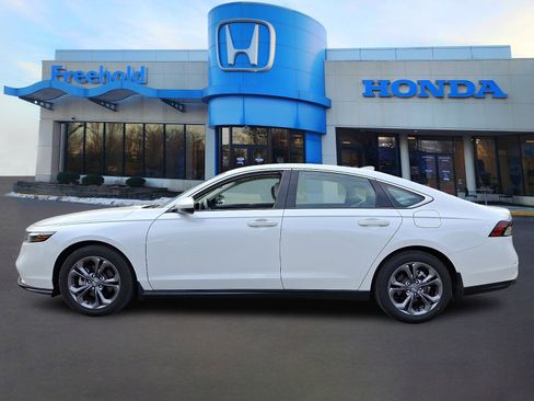Certified 2023 Honda Accord EX image 4