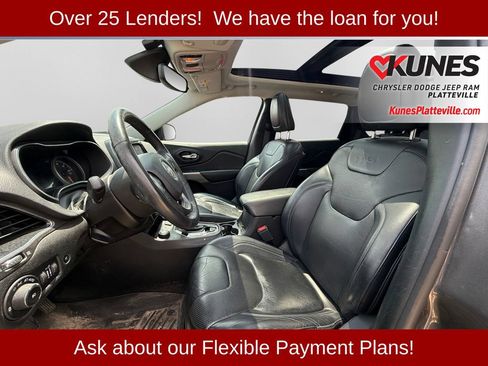 Used 2019 Jeep Cherokee Limited w/ Luxury Group AWD/4WD image 12