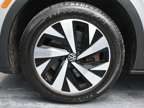 Used 2023 Volkswagen ID.4 Pro image 11