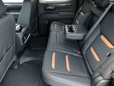 New 2026 GMC Sierra 1500 AT4 w/ AT4 Premium Package image 16