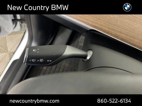 Used 2022 Tesla Model Y Long Range AWD/4WD image 15