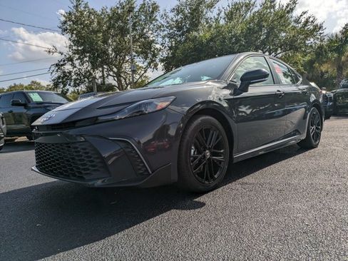 New 2026 Toyota Camry SE FWD image 8