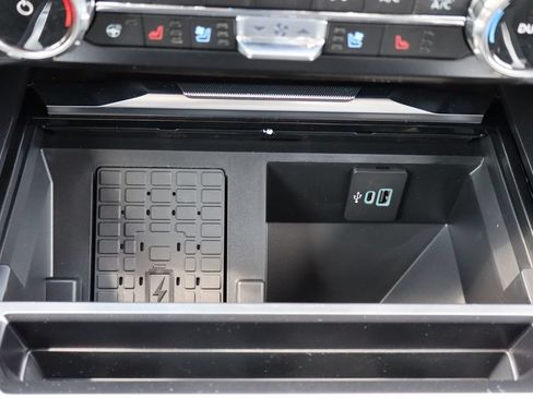 New 2026 Ford F350 Platinum w/ FX4 Off-Road Package AWD/4WD image 11