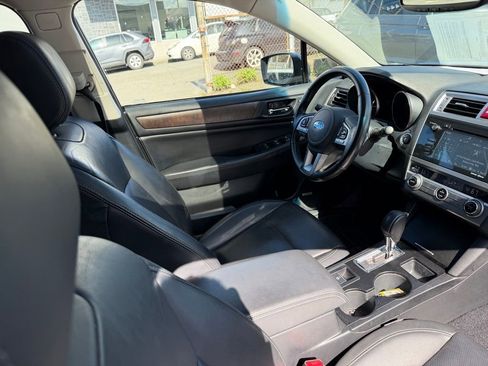 Used 2015 Subaru Outback 2.5i Limited image 11