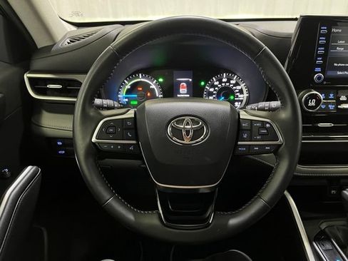 Certified 2021 Toyota Highlander LE AWD/4WD image 19