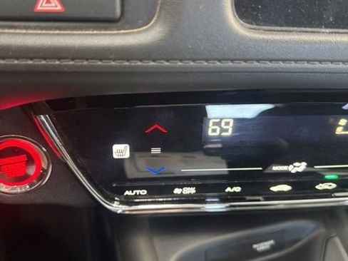 Used 2022 Honda HR-V EX image 8