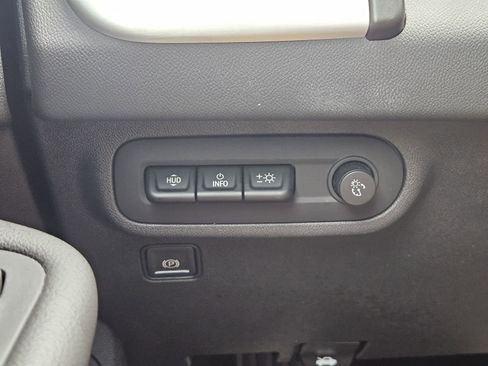 Certified 2023 GMC Terrain SLT w/ Tech Package image 26