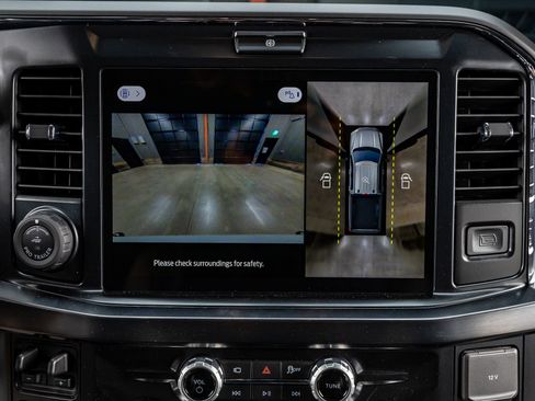 Used 2026 Ford F250 Lariat w/ Black Appearance Package image 26