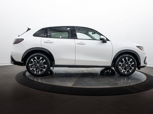 Used 2026 Honda HR-V EX-L image 3