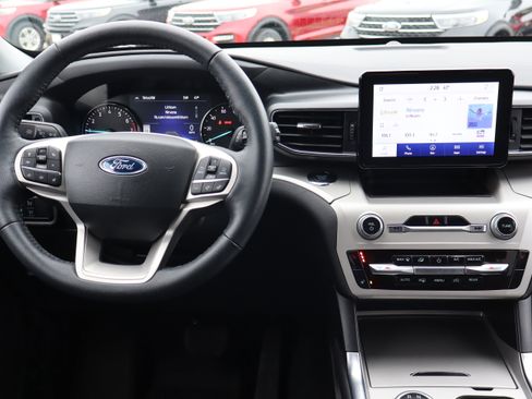 Used 2023 Ford Explorer XLT w/ Equipment Group 202A image 15