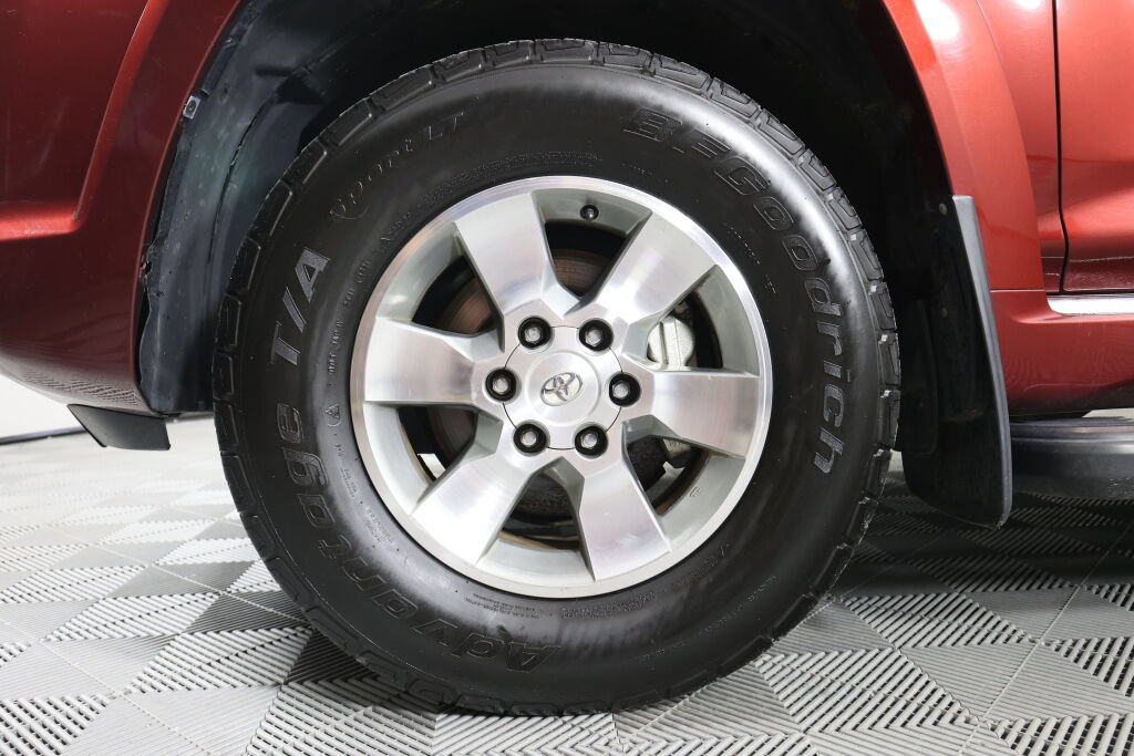 Used 2013 Toyota 4Runner SR5 w/ Premium Pkg AWD/4WD image 9