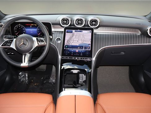 Used 2023 Mercedes-Benz GLC 300 4MATIC image 14