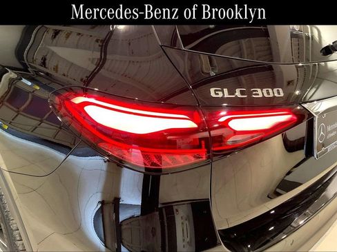 Used 2026 Mercedes-Benz GLC 300 4MATIC image 28