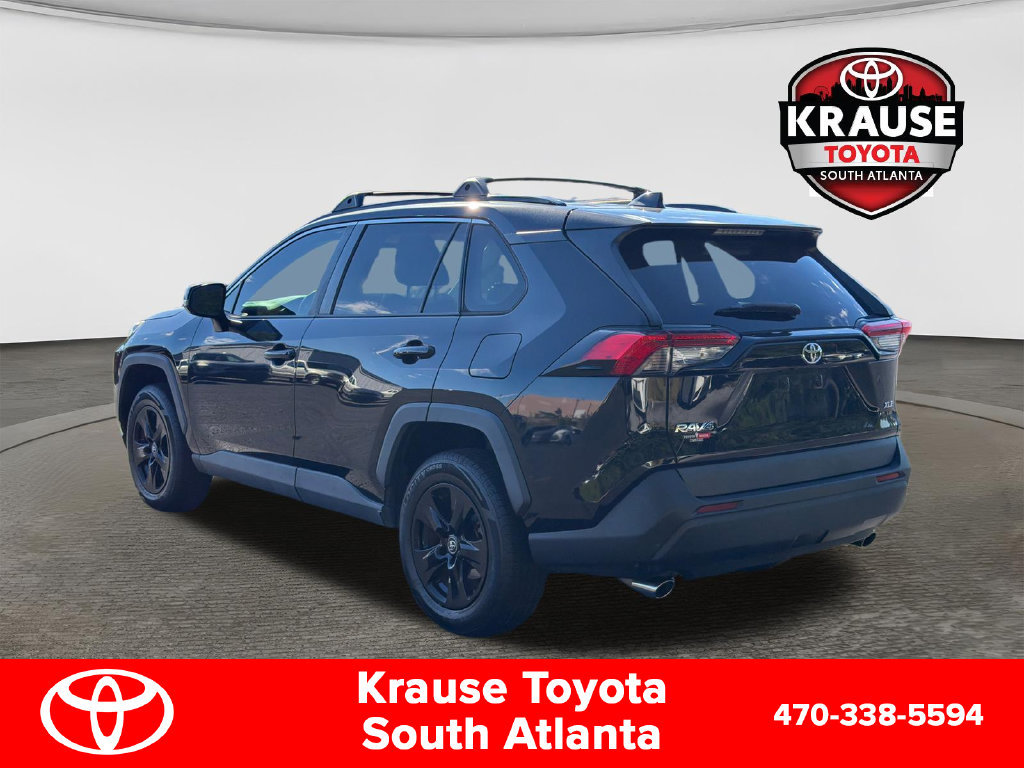 Used 2020 Toyota RAV4 XLE w/ Convenience Package FWD image 6
