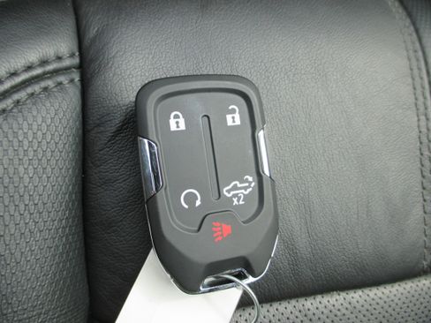 Used 2019 Chevrolet Silverado 1500 High Country w/ High Country Premium Package image 34