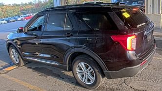 Used 2023 Ford Explorer XLT w/ Equipment Group 202A AWD/4WD image 6