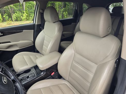 Used 2019 Kia Sorento EX AWD/4WD image 14