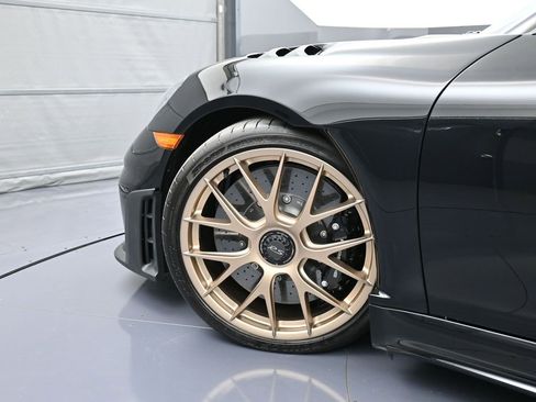 New 2025 Porsche 718 Cayman GT4 RS image 32