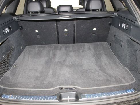 Used 2024 Mercedes-Benz GLC 300 4MATIC image 28