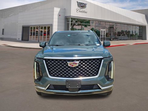 Certified 2025 Cadillac Escalade Premium Luxury w/ LPO, Floor Liner Package AWD/4WD image 2