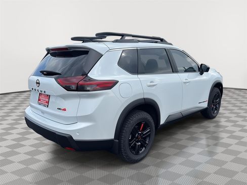 New 2026 Nissan Rogue SV image 5