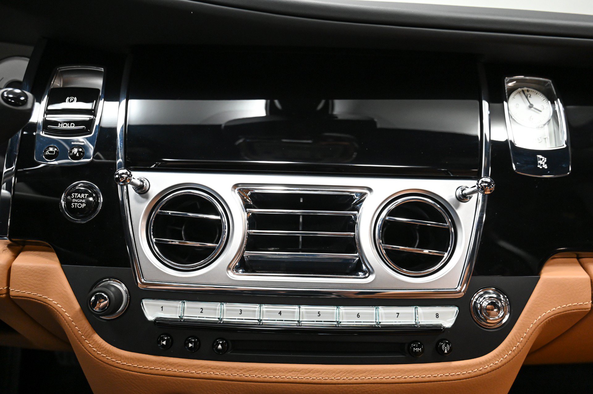 Used 2015 Rolls-Royce Ghost RWD image 41