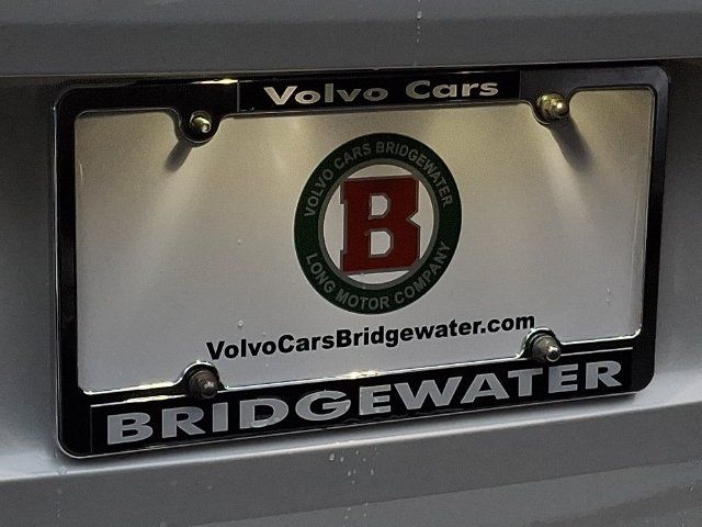 Used 2026 Volvo XC60 B5 Plus AWD/4WD image 30