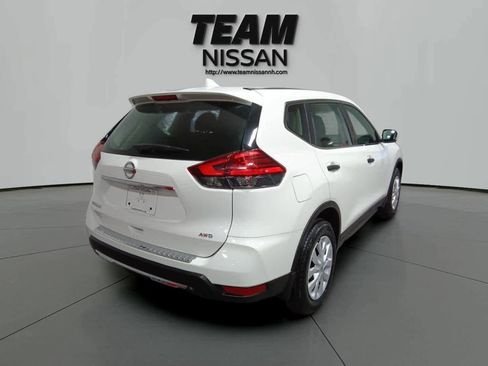 Used 2017 Nissan Rogue S image 6