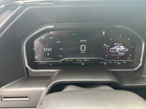Used 2025 GMC Sierra 1500 AT4 AWD/4WD image 10