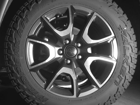 Used 2025 Jeep Compass Trailhawk AWD/4WD image 14