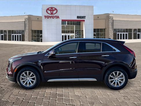 Used 2021 Cadillac XT4 Premium Luxury image 3