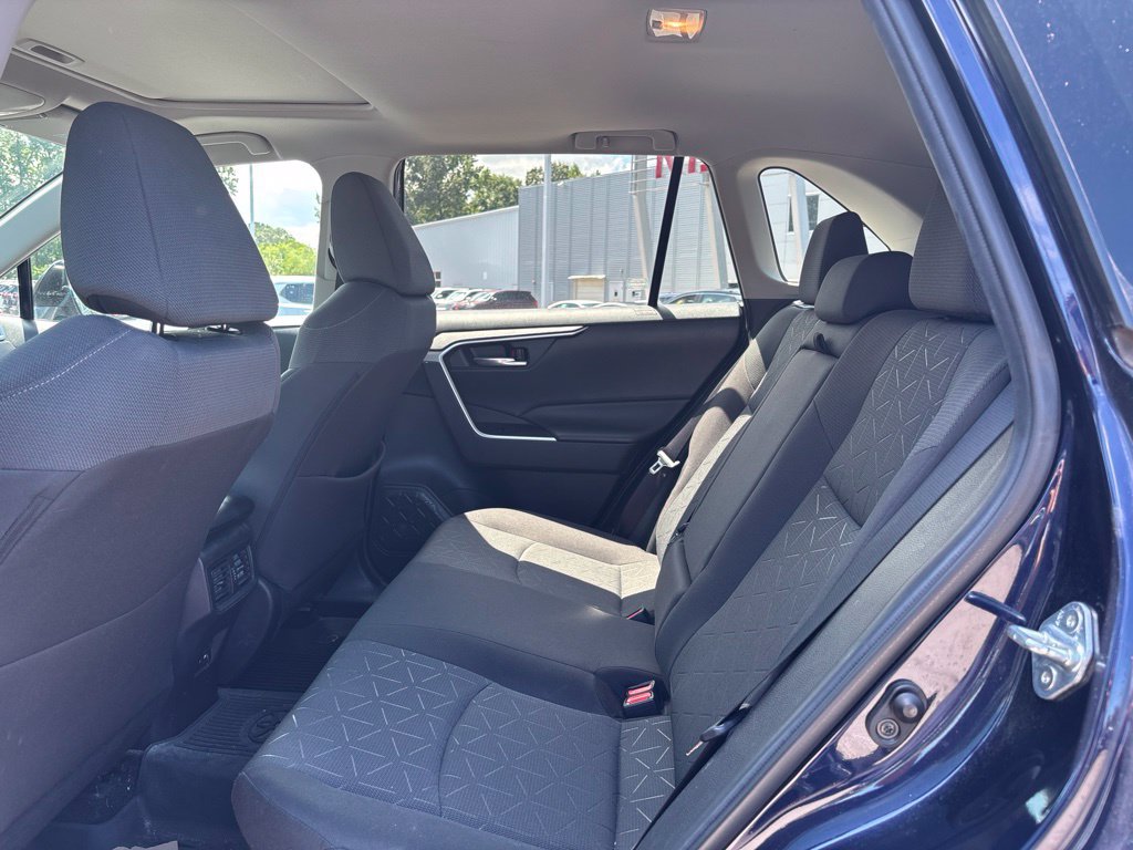 Used 2021 Toyota RAV4 XLE w/ Convenience Package AWD/4WD image 7