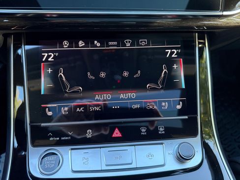 Certified 2025 Audi Q7 3.0T Prestige image 18