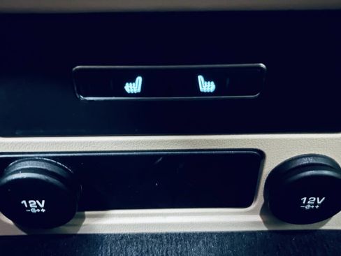 Used 2019 Jaguar XE Prestige RWD image 33