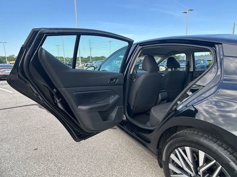 Used 2024 Nissan Altima 2.5 SV image 28