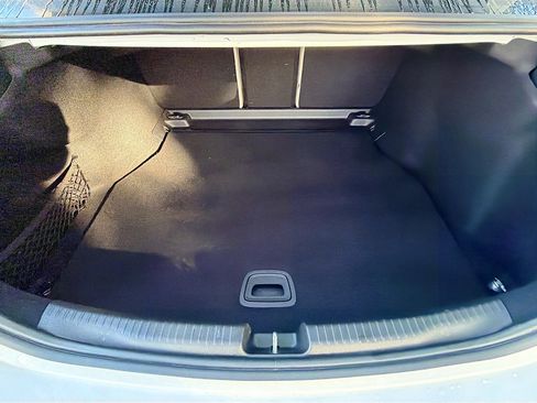 Used 2022 Mercedes-Benz C 300 Sedan image 11