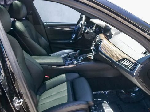 Used 2019 BMW 530e w/ Premium Package RWD image 15