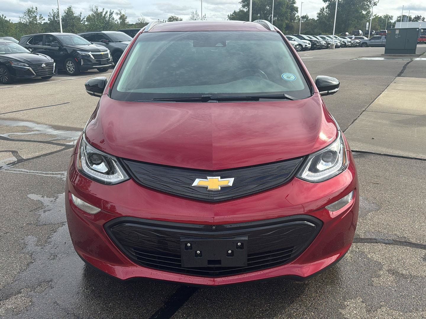 Used 2021 Chevrolet Bolt Premier w/ Infotainment Package FWD image 8